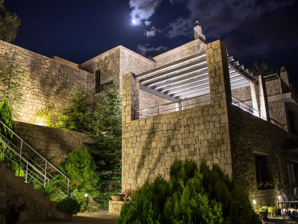 Elafivolia Arachova Suites Esterno foto