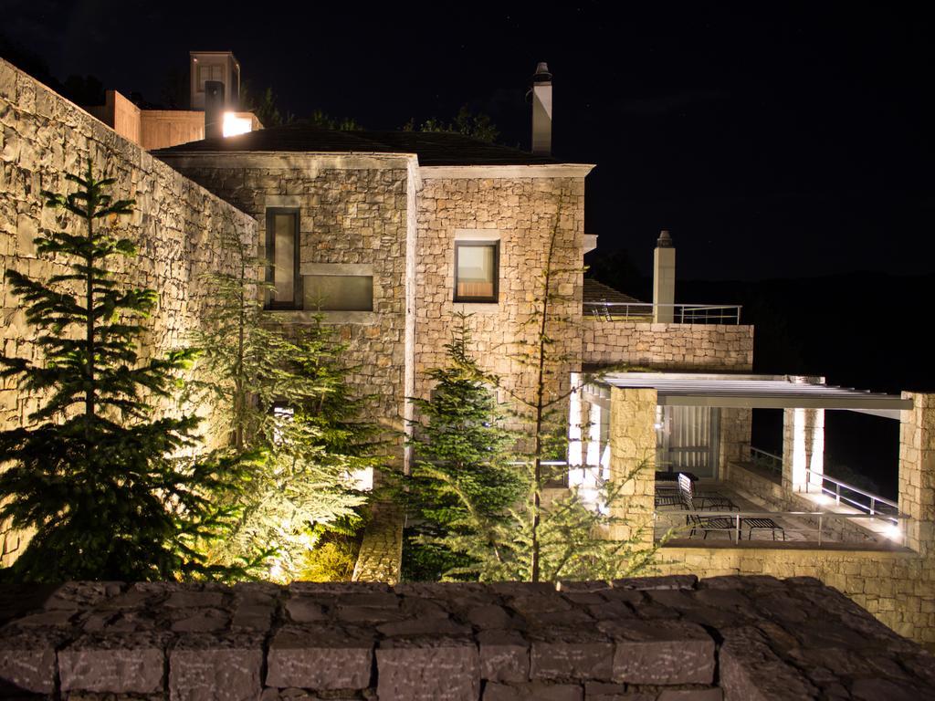 Elafivolia Arachova Suites Esterno foto