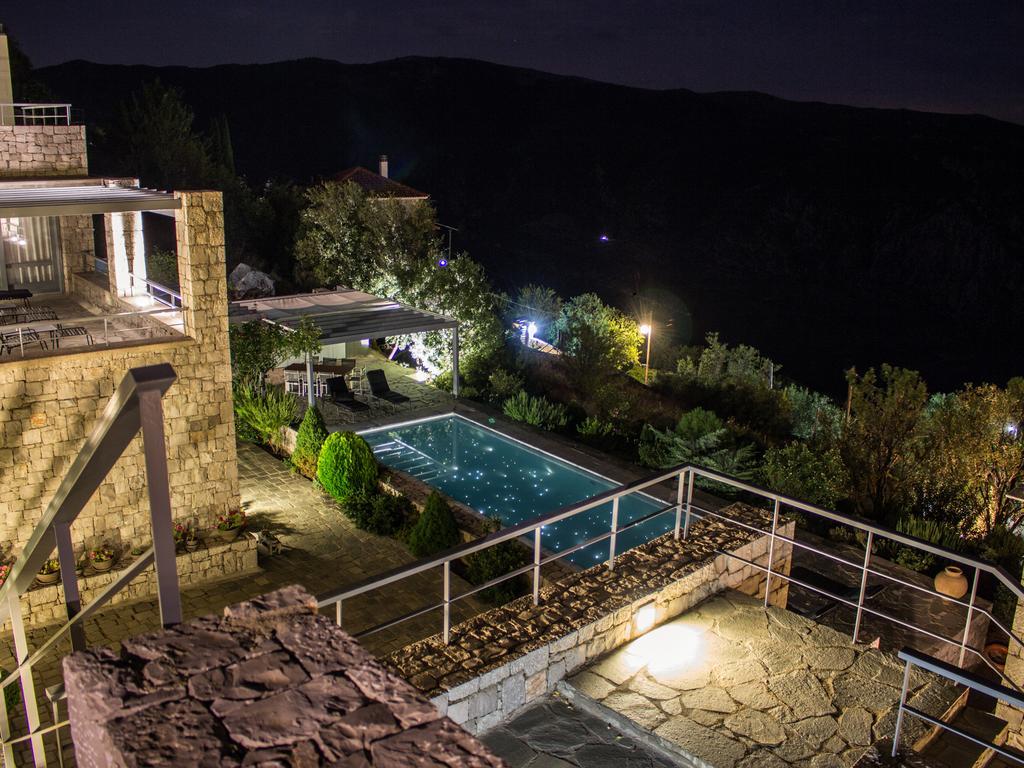 Elafivolia Arachova Suites Esterno foto