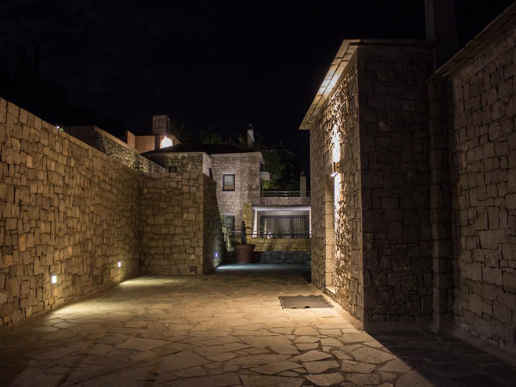 Elafivolia Arachova Suites Esterno foto