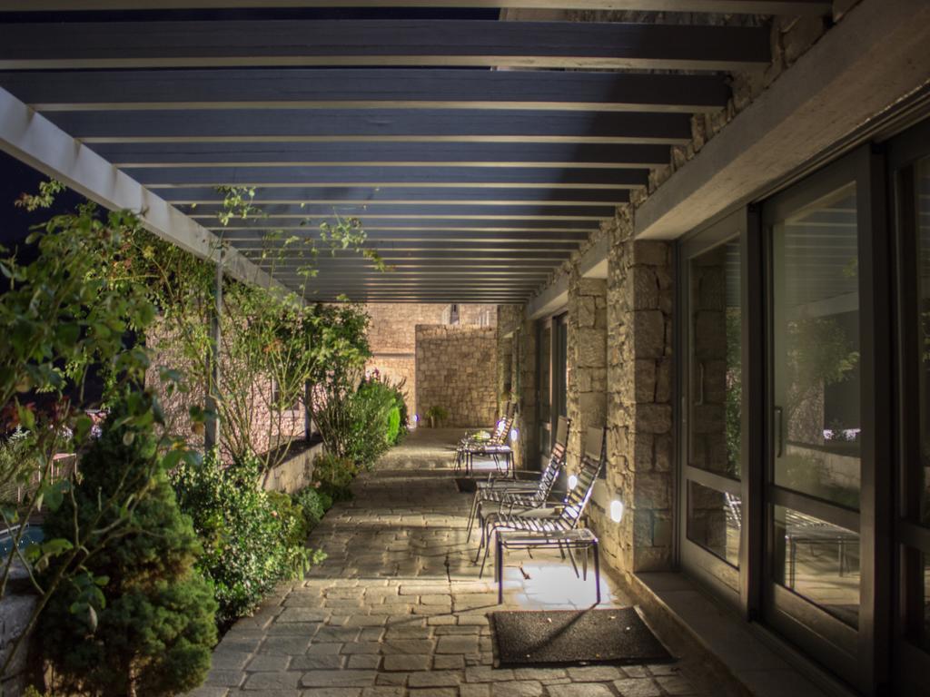 Elafivolia Arachova Suites Esterno foto