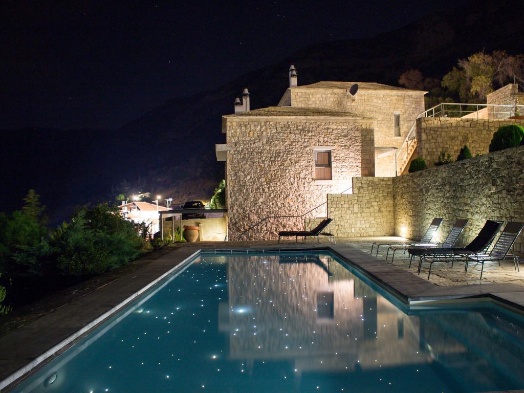 Elafivolia Arachova Suites Esterno foto