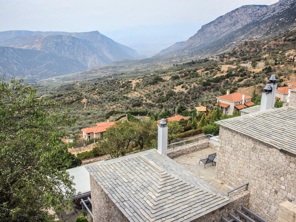 Elafivolia Arachova Suites Esterno foto