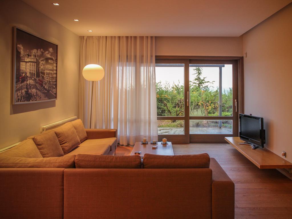 Elafivolia Arachova Suites Esterno foto
