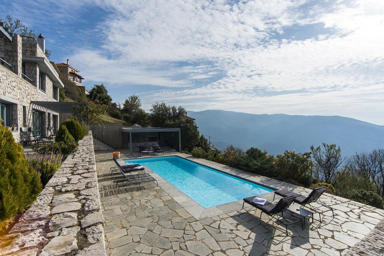 Elafivolia Arachova Suites Esterno foto